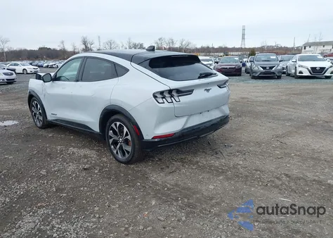 2022 Ford Mustang Mach-E Premium z USA, uszkodzony, nr VIN 3FMTK3SU4NMA40798